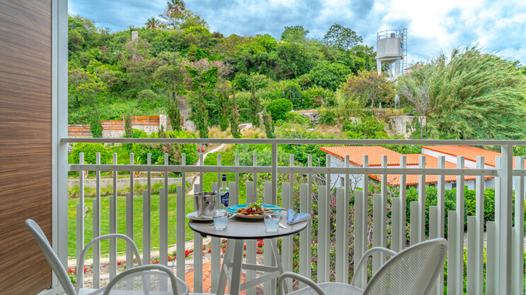 Ammon Zeus Luxury Beach Hotel